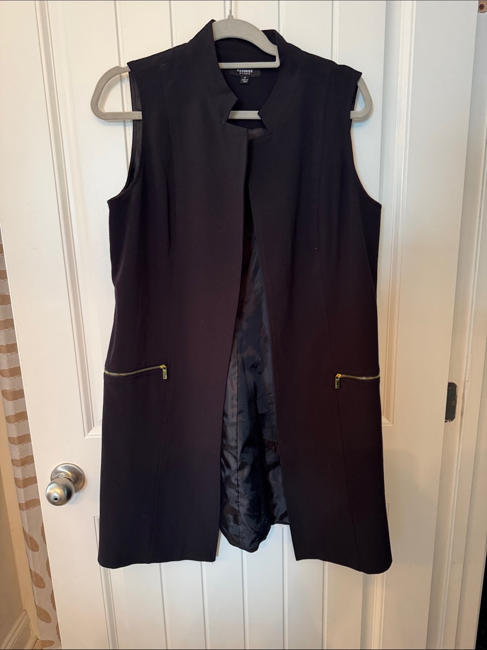 Premise Studio Black Top with White Label Detail
